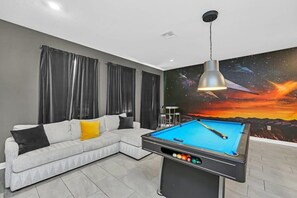 Spielezimmer