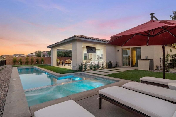 Welcome to Desert Chill, a 3-bedroom & 2-bath, catering to those seeking a modern retreat.