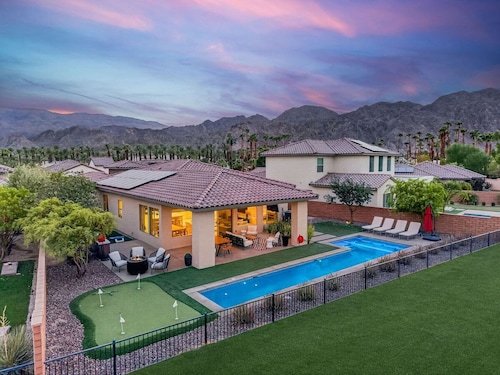 Desert Chill: Pool & Spa at PGA West Stadium