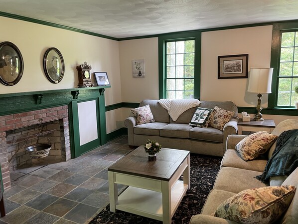 تلفزيون ذكي، كُتُب