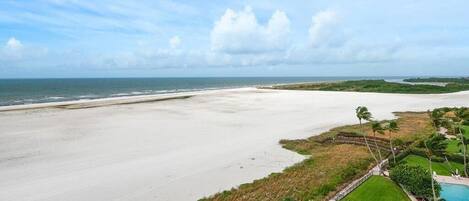 Una spiaggia nelle vicinanze