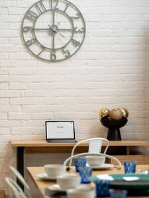 Dining - Charming Oxford Cottage (Oxfordshire)
