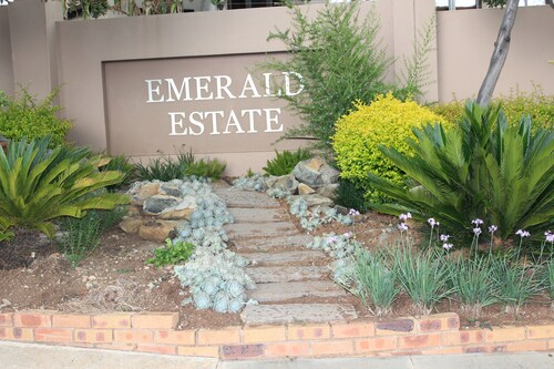 Luxury Villas on a private security estate, sleeps 8 guests, generator back-up