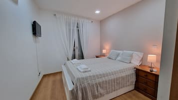 2 chambres, lit parapluie, Wi-Fi gratuit, draps fournis