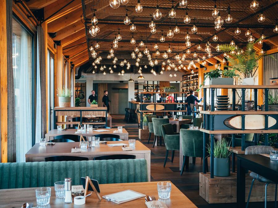 Breakfast, lunch and dinner served