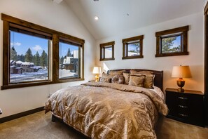 4 Schlafzimmer, Bügeleisen/Bügelbrett, kostenloses WLAN, Bettwäsche