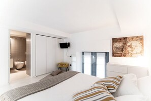 1 slaapkamer, een strijkplank/strijkijzer, wifi, beddengoed