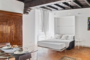 1 bedroom, iron/ironing board, internet, bed sheets