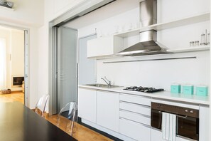 Oven, stovetop, dishwasher, toaster - Via Rusconi 10 - My Home In Como (Como)