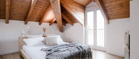 3 室のベッドルーム、WiFi、ベッドシーツ