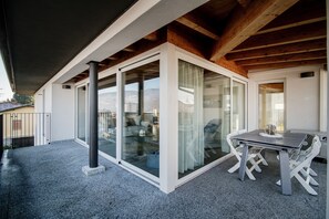 Outdoor dining - White Attic - My Home In Como (Lipomo)