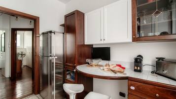 Frigorifero, forno, lavastoviglie, macchina per tè/caffè