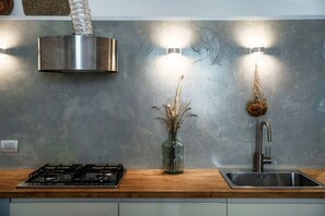 雪櫃、微波爐、爐具、咖啡機/沖茶器