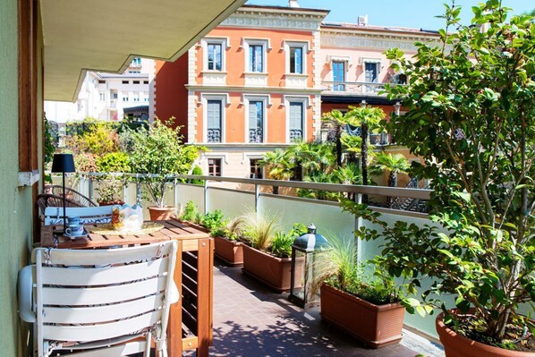 Outdoor dining - Cernobbio Garden View - My Home in Como (Cernobbio)