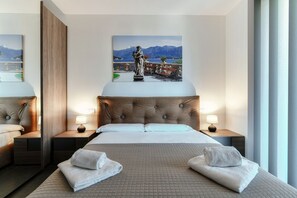 3 chambres, fer et planche à repasser, Wi-Fi, draps fournis