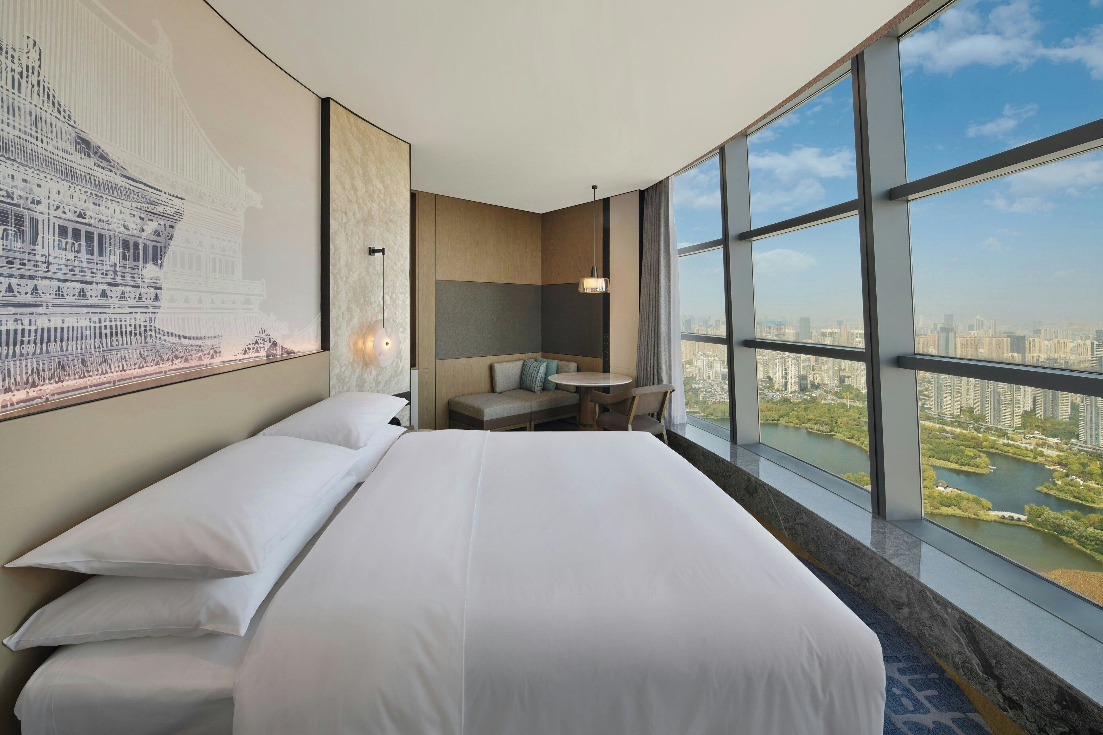 Executive Studio, 1 King Bed | Premium bedding, down duvets, minibar, in-room safe