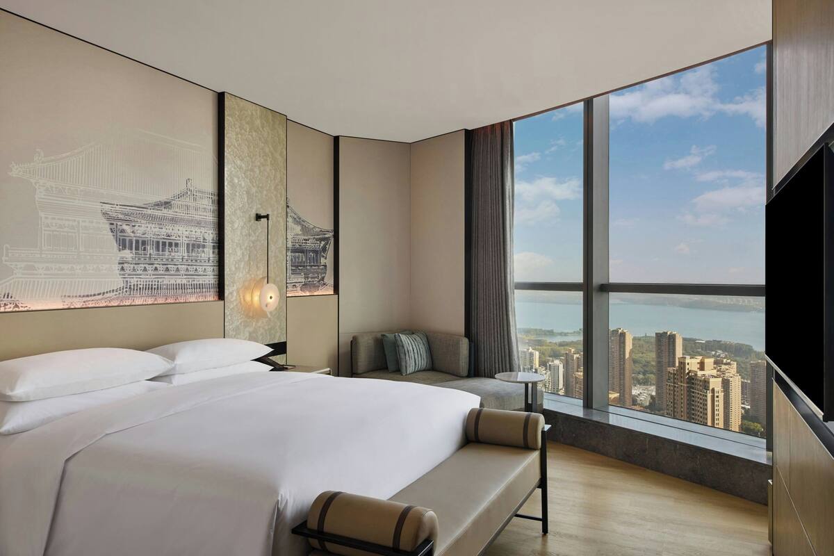 Premier Double Room Single Use, 1 King Bed, Non Smoking, Lake View | Premium bedding, down comforters, minibar, in-room safe