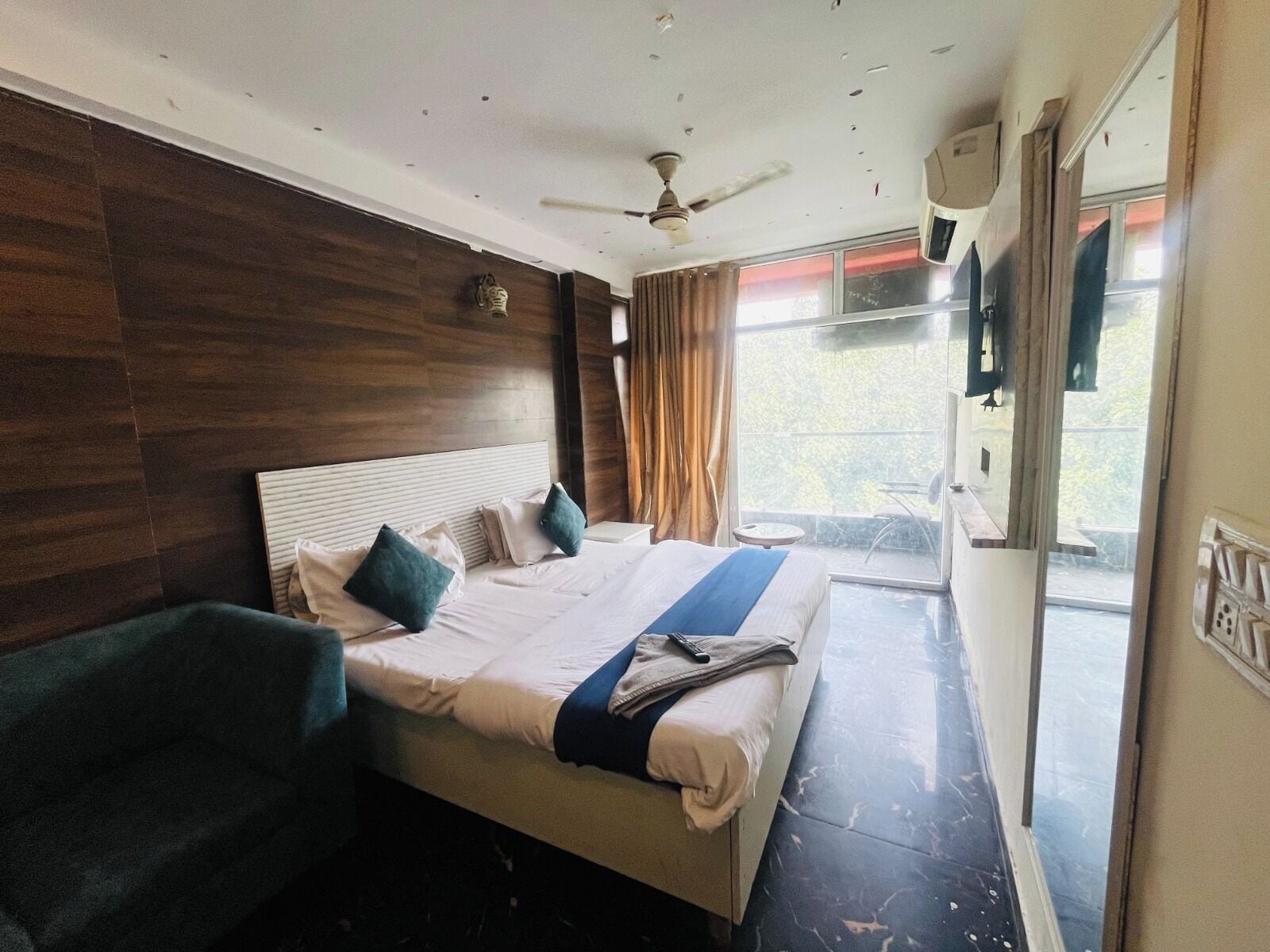 Deluxe Double Room | Soundproofing, WiFi