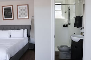 Standard Apartment | Bathroom - Inviting 1BR 10-Mins to Nashville (Nashville)