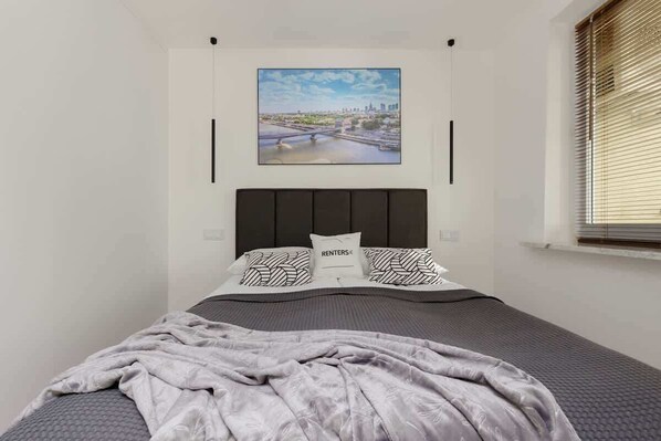 1 bedroom, iron/ironing board, WiFi, bed sheets