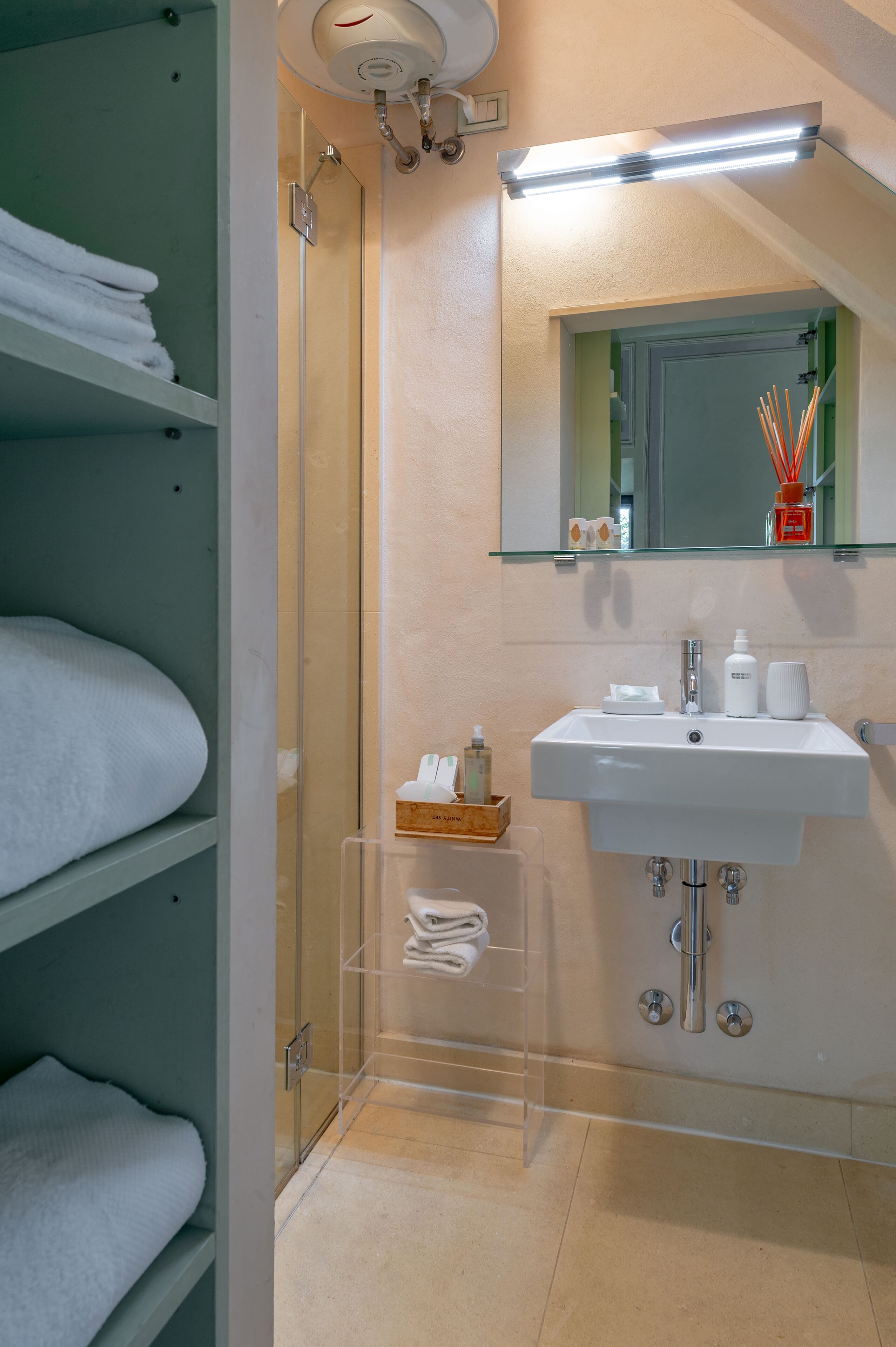 Foto - Massimago Wine Tower