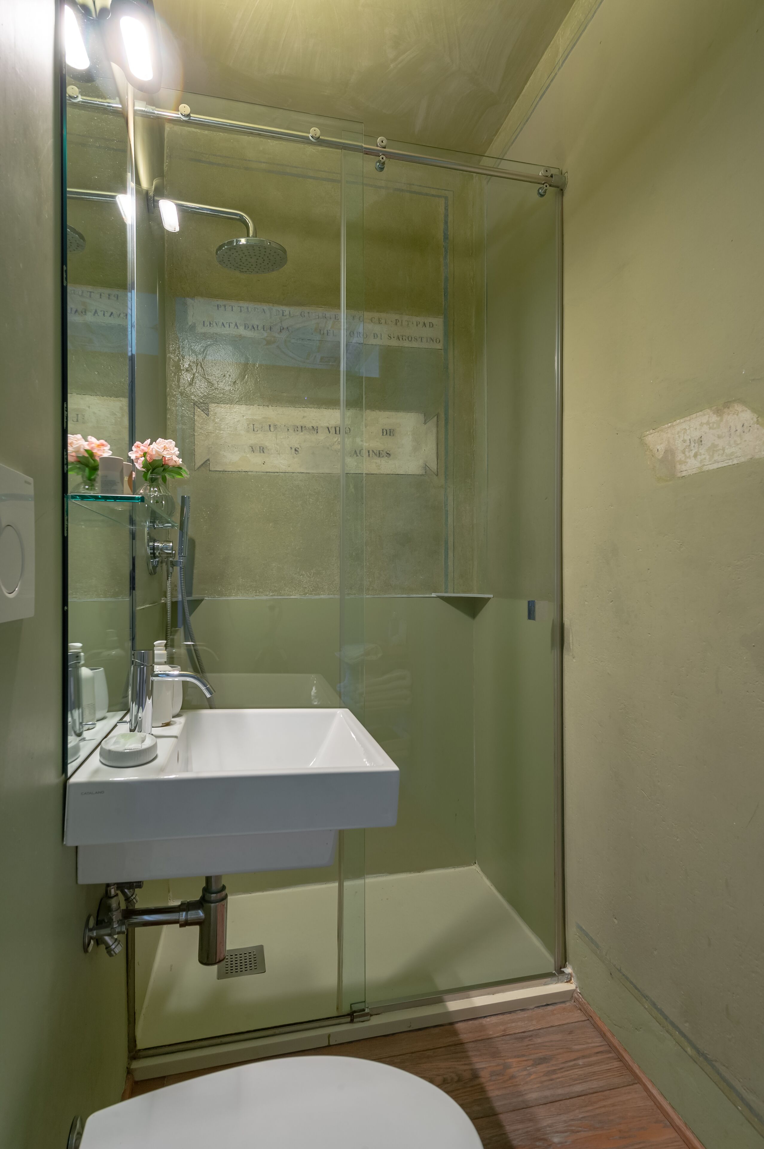 Foto - Massimago Wine Tower