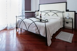 2 chambres, fer et planche à repasser, Wi-Fi