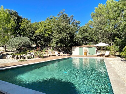 Luxury villa in Gordes With Exceptional Views, Not Overlooked, Sleeps 16