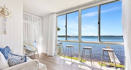 Silverwater Serenity Shores Absolute Waterfront On The Lake