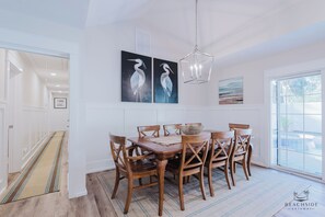 Dining - 12 Heron Street- The Happy Heron (Hilton Head Island)