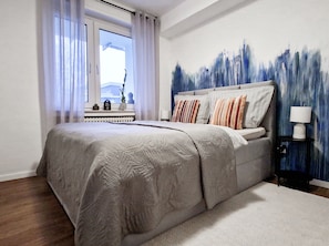 1 chambre, fer et planche à repasser, lit de bébé portatif, Wi-Fi