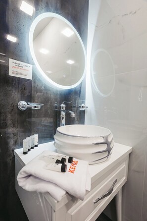 Hair dryer, bidet, towels - 1BR/Self-entry/City Heart/Stylish (Yerevan)