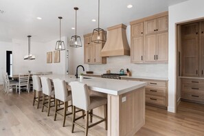 獨棟房屋, 多間臥室 | 私人廚房 | 電冰箱、烤箱、咖啡機/沖茶器、烤麵包機