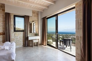 Executive Villa | 3 bedrooms, in-room safe, blackout curtains, iron/ironing board - Argyrie Villas (Kissamos)