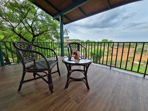 Machan with Private Sit-Out | Terrace/patio