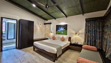 Machan with Private Sit-Out | 1 bedroom, rollaway beds, bed sheets