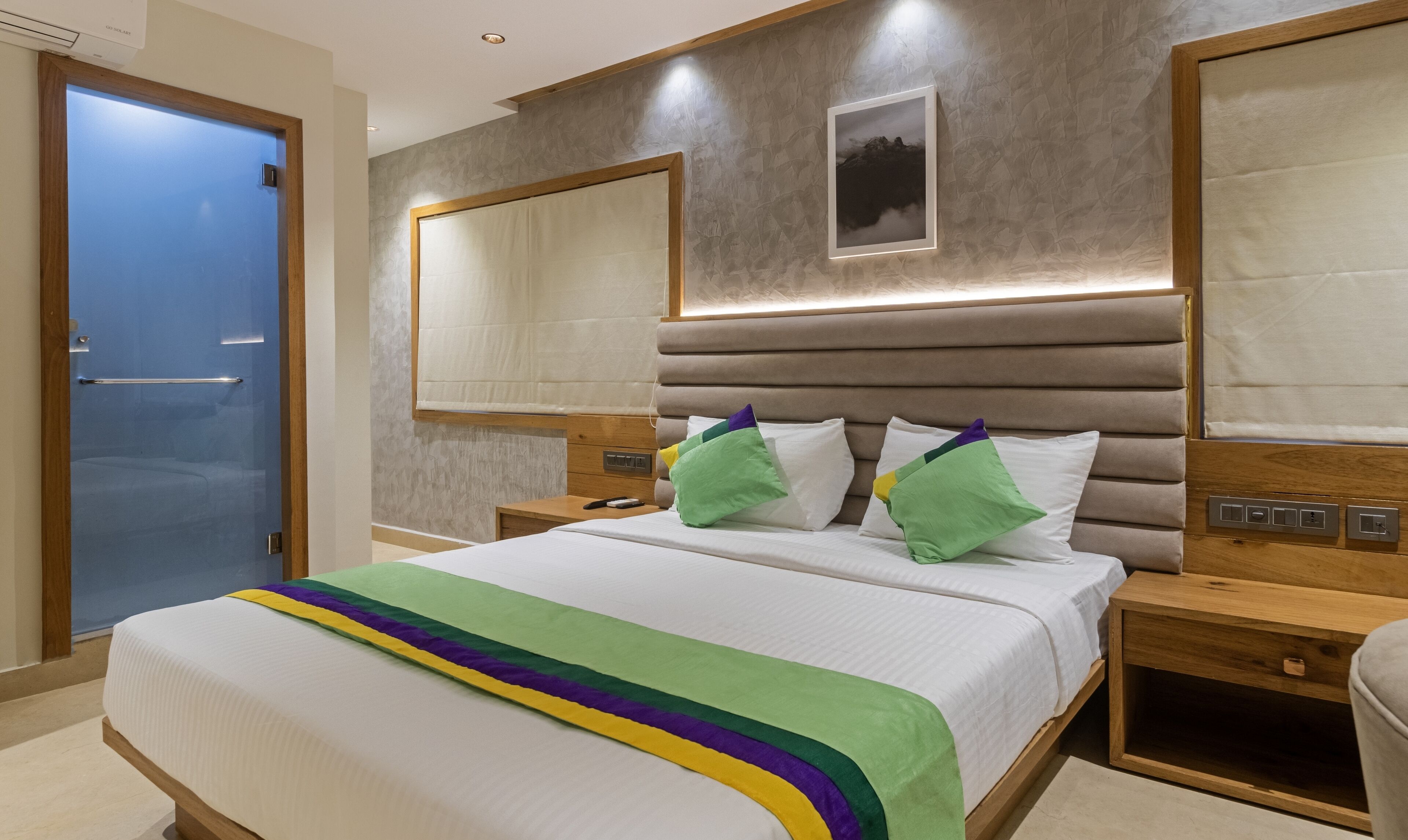 Standard-Doppel- oder -Zweibettzimmer, Nichtraucher | Zimmersafe, Schreibtisch, Bügeleisen/Bügelbrett, Bettwäsche