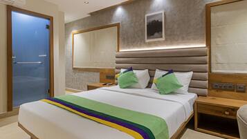 Standard-Doppel- oder -Zweibettzimmer, Nichtraucher | Zimmersafe, Schreibtisch, Bügeleisen/Bügelbrett, Bettwäsche