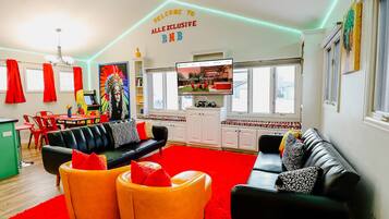 Smart TV, fireplace, video games