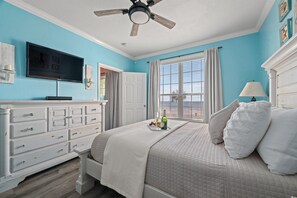 1 bedroom, desk, iron/ironing board, travel cot