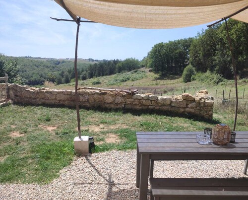 Le Cottage des Acacias - un Logis Nature, une Piscine Naturelle et des Animaux!