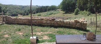 Le Cottage des Acacias - un Logis Nature, une Piscine Naturelle et des Animaux!