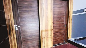 Interior entrance - Clover Villa Hotels (Bhubaneshwar)