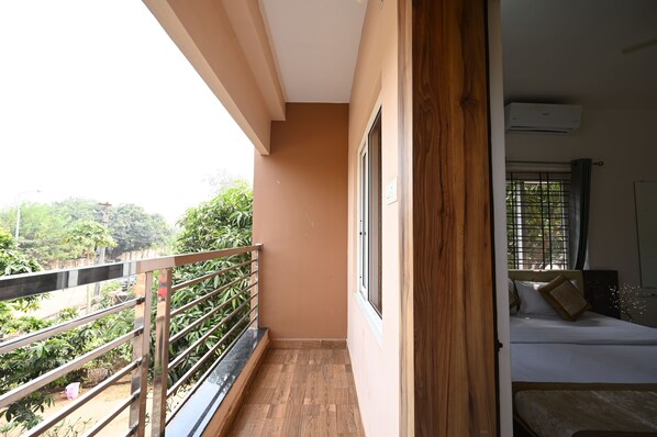 Standard Room | Balcony