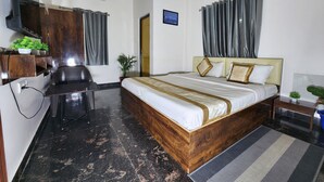 Deluxe Room | 1 bedroom, iron/ironing board (on request), free WiFi, bed sheets - Clover Villa Hotels (Bhubaneshwar)