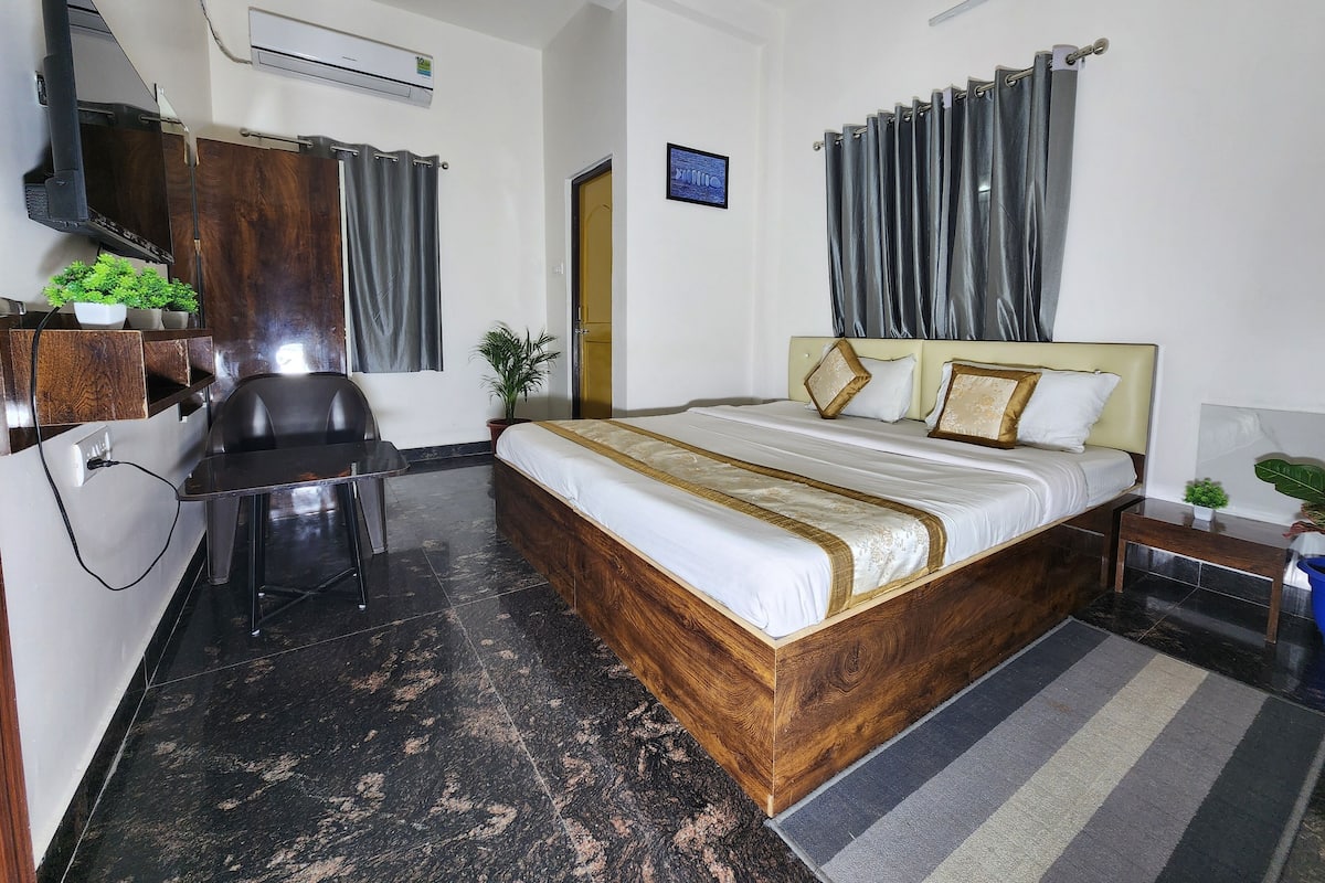Deluxe kamer | 1 slaapkamer, een strijkplank/strijkijzer, gratis wifi, beddengoed