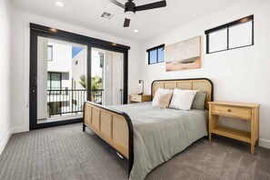 7 chambres, bureau, fer et planche à repasser, lit parapluie