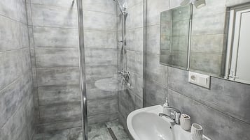 Apartment | Bathroom
