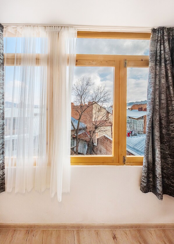 Apartment | Courtyard view