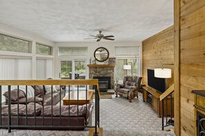 Smart TV, DVD player